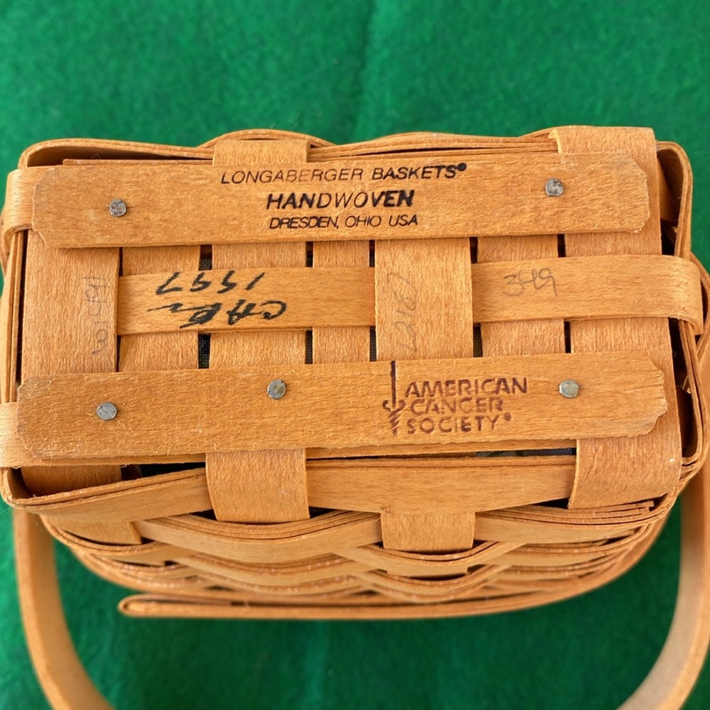Longaberger Basket  1997 - Handwoven Basket Vintage 1997 - Picture 5 of 11